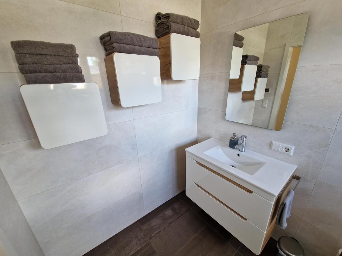Apartment Nahe Meyer Werft In Ostfriesland Mit Kueche & Netflix Westoverledingen المظهر الخارجي الصورة